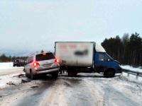 За выходные на дорогах Архангельской области в ДТП пострадали 25 человек, один погиб 