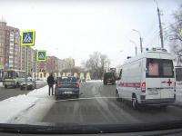 В Архангельске будет проведена проверка по видео о скорой, уехавшей с места ДТП
