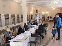 Более восьми процентов избирателей Поморья проголосовали на выборах губернатора