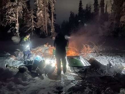 Под Северодвинском четверо мужчин утопили снегоход