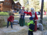 В Малых Карелах Спортивные мероприятия совместили с фольклорным праздником