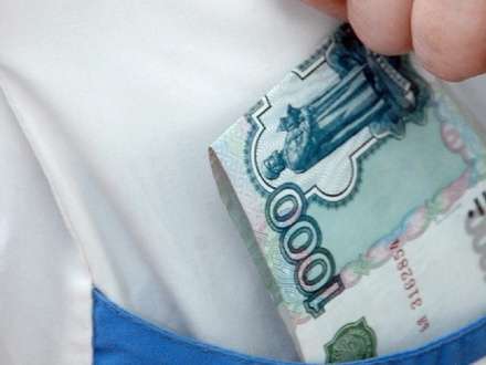В Онеге заведующая ФАПа обвиняется во взяточничестве