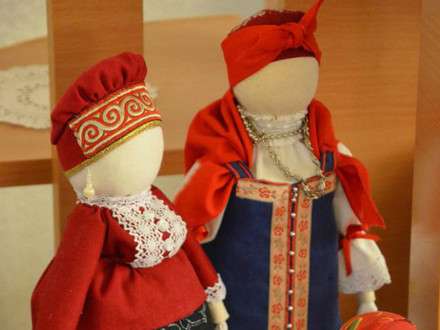 В Северодвинске открывается выставка авторских игровых и обрядовых кукол