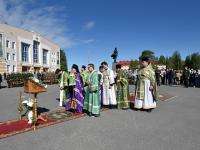 На главной площади Мирного совершили литургию