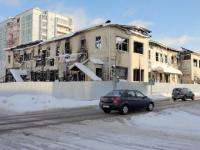 В Архангельске сносят сгоревший дом вопреки сопротивлению собственников