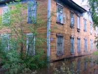 Жители одного из домов на Ленинградском проспекте оказались в заточении в собственных квартирах