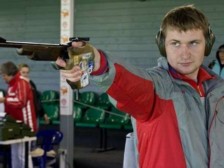Леонид Екимов завоевал «серебро» на соревнованиях по стрельбе в Польше