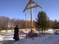 На въезде в Северодвинск установлен поклонный крест