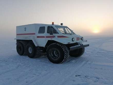 Под лед Тельдозера в Поморье спустился подводный робот