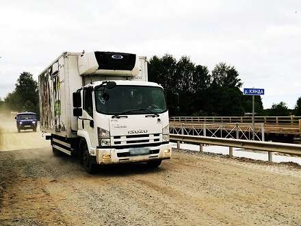 В Онежском районе открыли рабочее движение по новому мосту через реку Кянда
