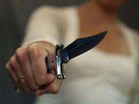 В Маймаксанском округе Архангельска женщина ударила свою «собутыльницу» ножом
