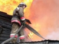 В Северодвинске горело бесхозное здание