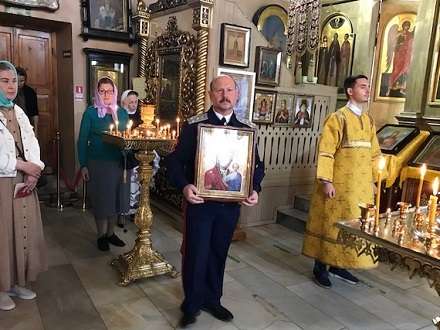 Атаману казаков Архангельска вручили Казанскую икону Божией Матери