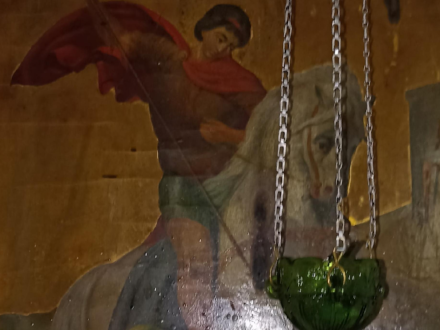 Икона Георгия Победоносца замироточила в соборе Онеги