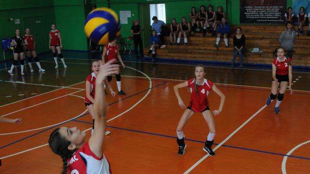 В Архангельске прошли соревнования по женскому волейболу