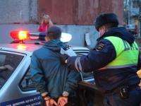 В Архангельской области полицейские отыскали угнанный автомобиль и похищенный аккумулятор  