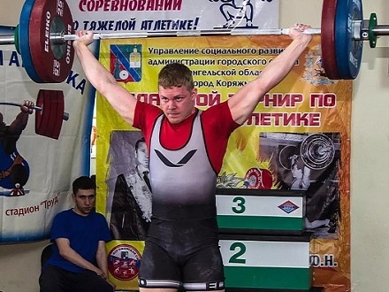 В Коряжме прошел второй областной турнир по тяжелой атлетике