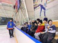 Воспитанники детдома из Северодвинска побывали на хоккейном мастер-классе