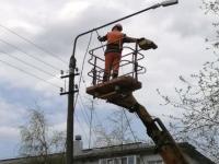 На Осипенко в Архангельске меняют голые провода на изолированные