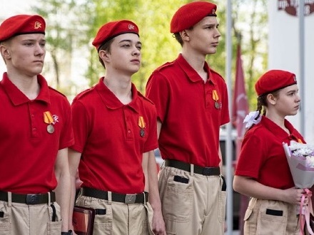 Четыре школьника из Архангельска удостоились медалей «Юнармейская доблесть»