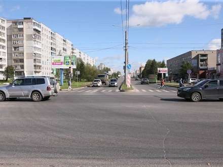 На перекрестке Ленинградского и Галушина вводят пешеходную фазу светофора