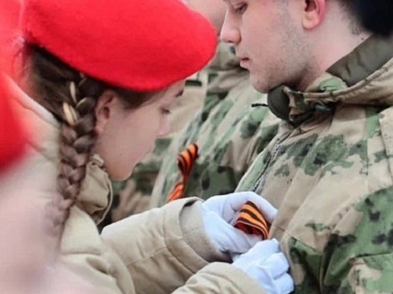 Акцию «Георгиевская ленточка» провели в Архангельске
