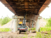 Продолжается ремонт путепровода на трассе Исакогорка - Новодвинск - Холмогоры