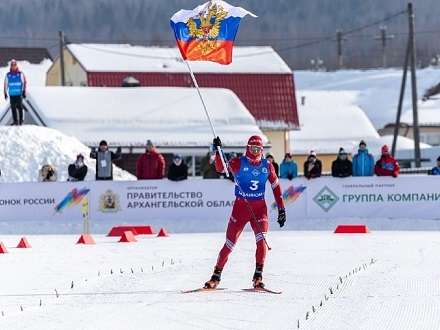 Золото «Чемпионских высот» Устьян в скиатлоне завоевал Александр Большунов