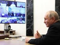 Владимир Путин по видеосвязи поздравил семью Ильиных из Новодвинска