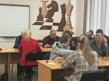 В Новодвинске сразились 20 шахматистов из трех городов