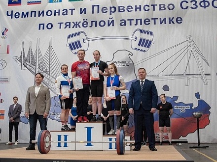 Тяжелоатлеты Поморья взяли в Череповце шесть медалей