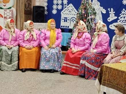 «Кеврольские жёнки» готовятся к Святкам в Архангельске